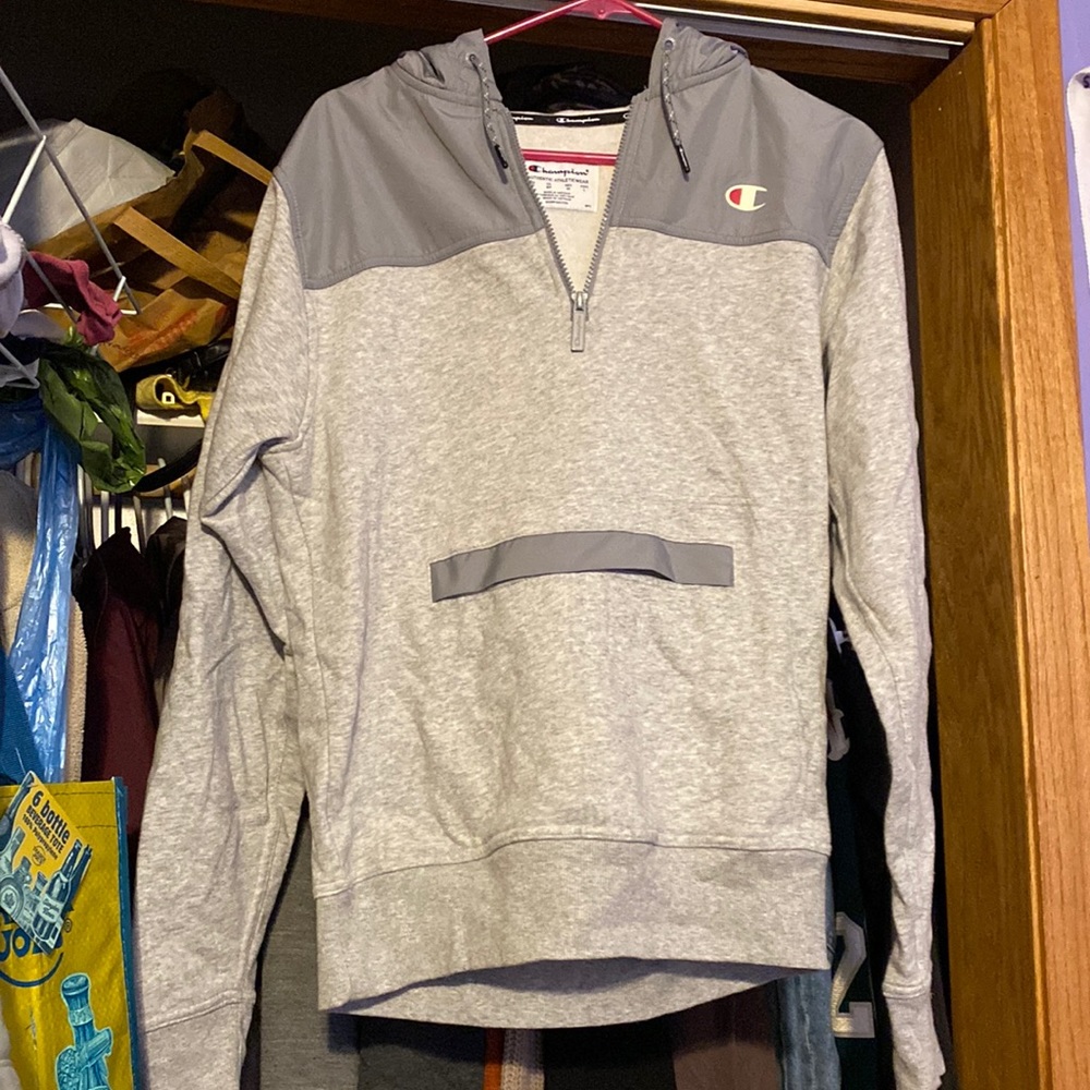 Light Weight Champion Sweatshirt